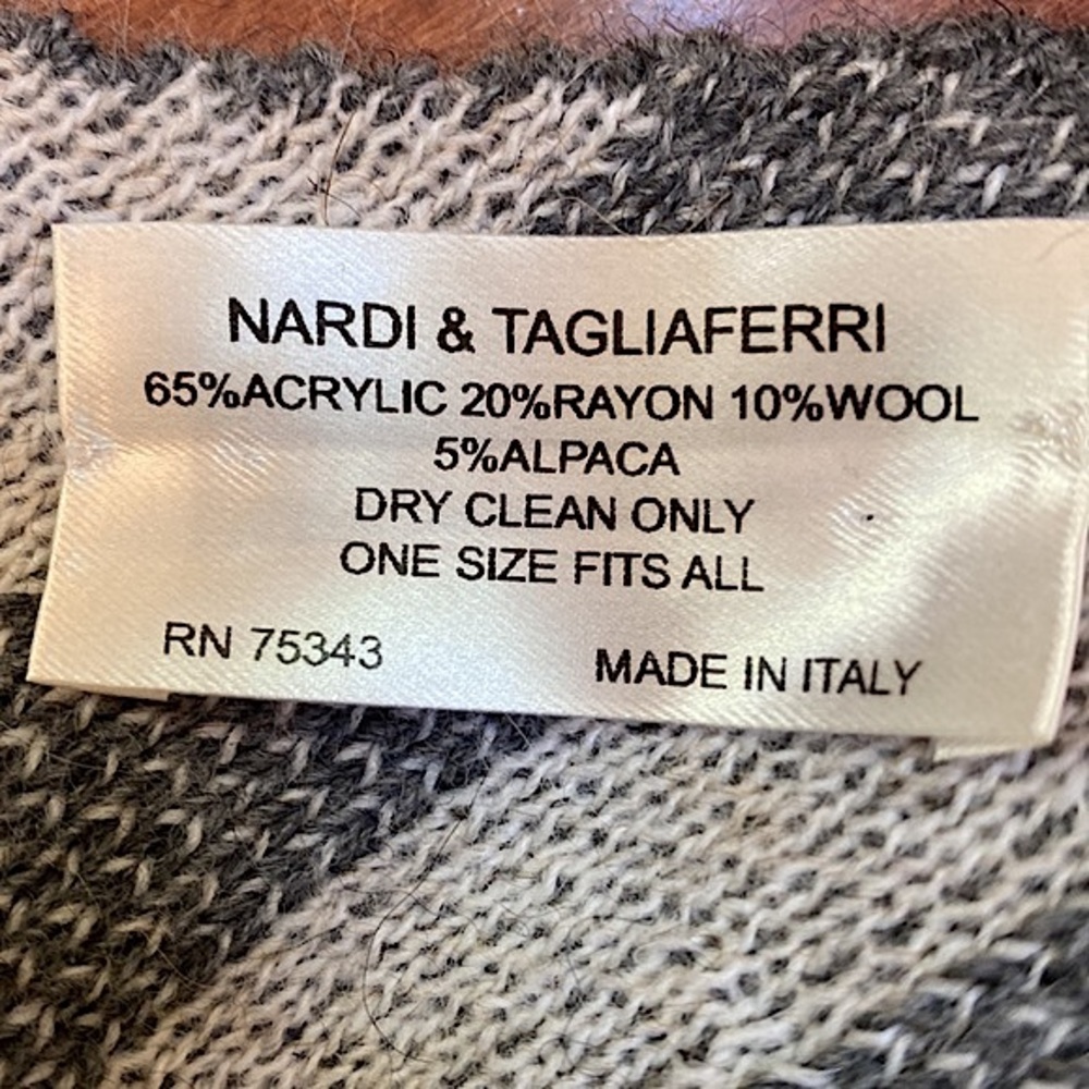 Nardi & Tagliaferri Gray Plaid SZ One Size Cottagecore Boho Wool Alpaca Poncho - Picture 7 of 7